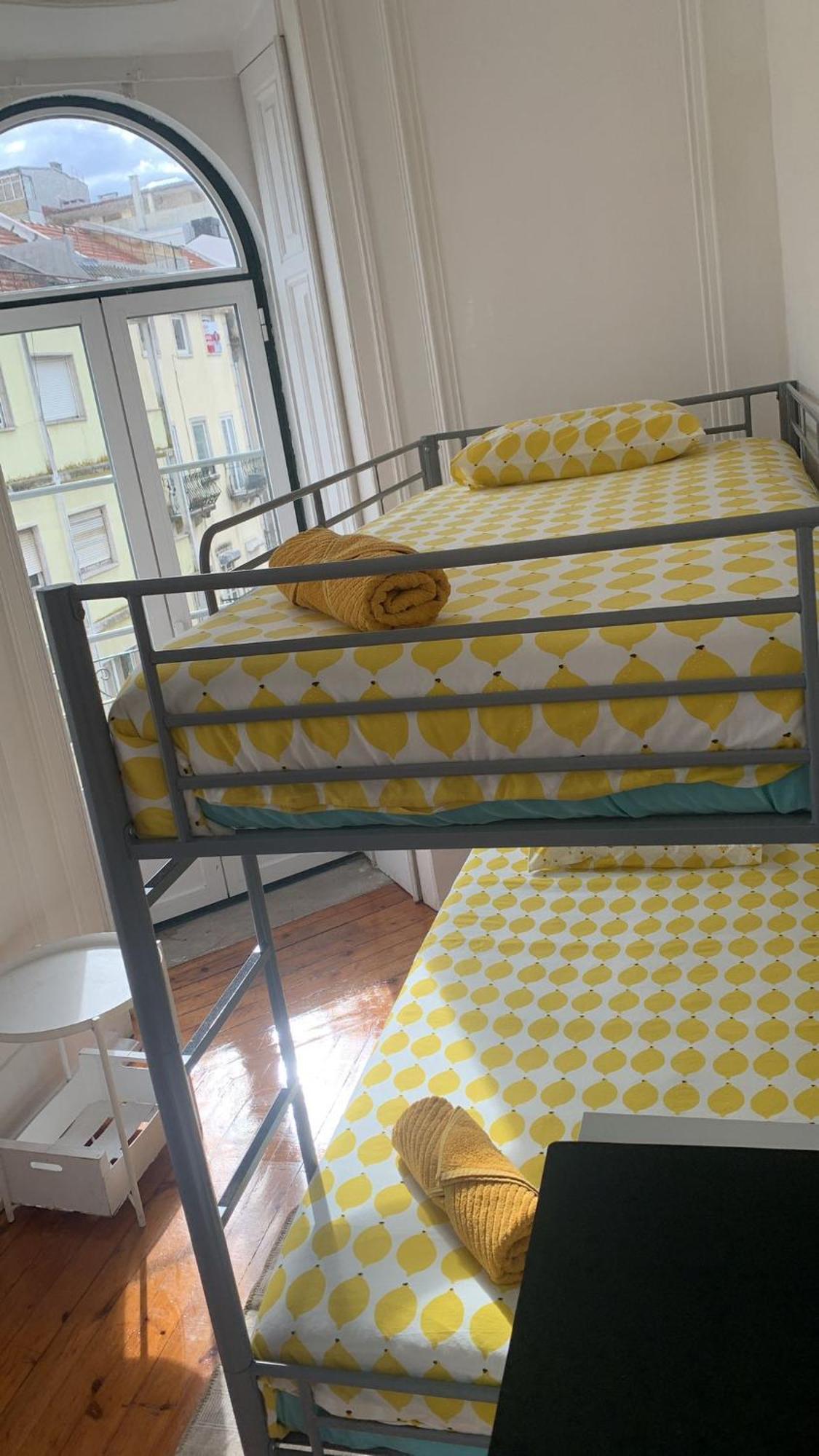 Garden Campo De Ourique Guest House - Hostel Lissabon Exterior foto