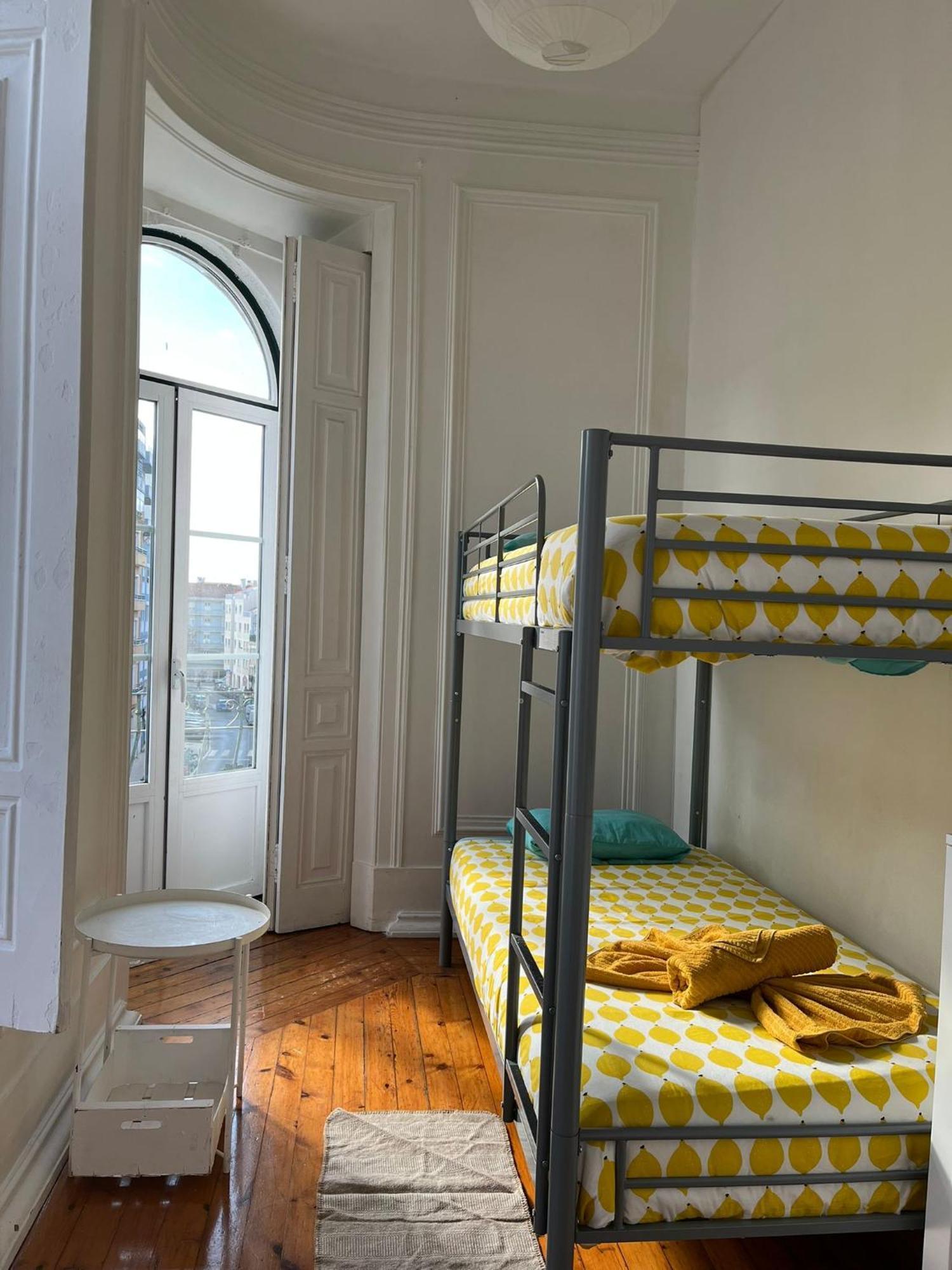 Garden Campo De Ourique Guest House - Hostel Lissabon Exterior foto